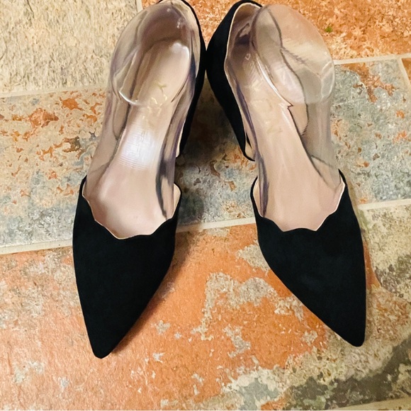 🎩Classic Black Velvety Scalloped Kitten Heel Pointed Toe D’Orsay Style Pumps! - Picture 2 of 14
